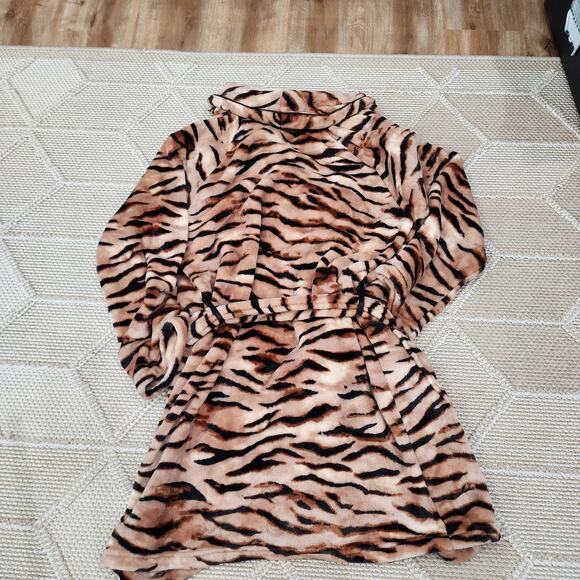 Victoria secret women's size medium large robe - Picture 5 of 5